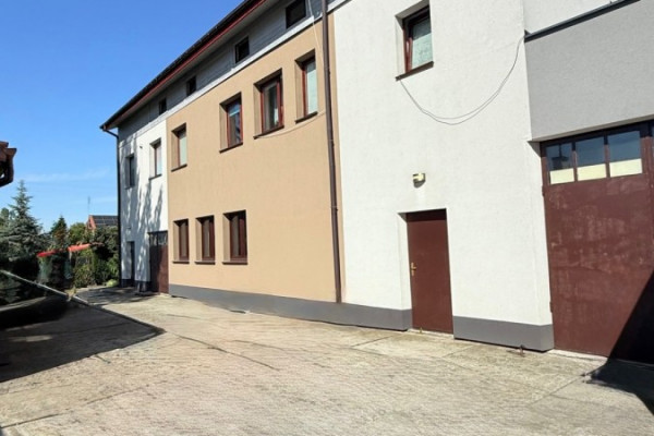 powiat pruszkowski, Brwin&oacute;w, Ż&oacute;łwia, Lolak Mieszkalno-Warsztatowy