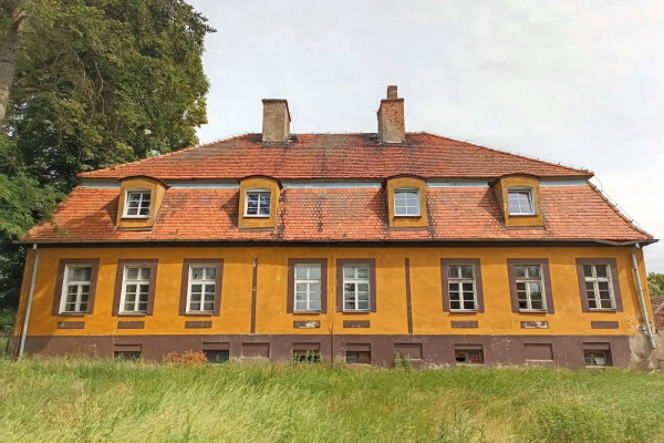 powiat nowotomyski, Głuponie, Na sprzedaż dworek w Głuponiu