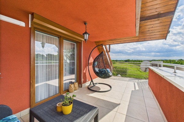 Wrocław, Brochów, Semaforowa, Dwupoziomowe z dużym tarasem